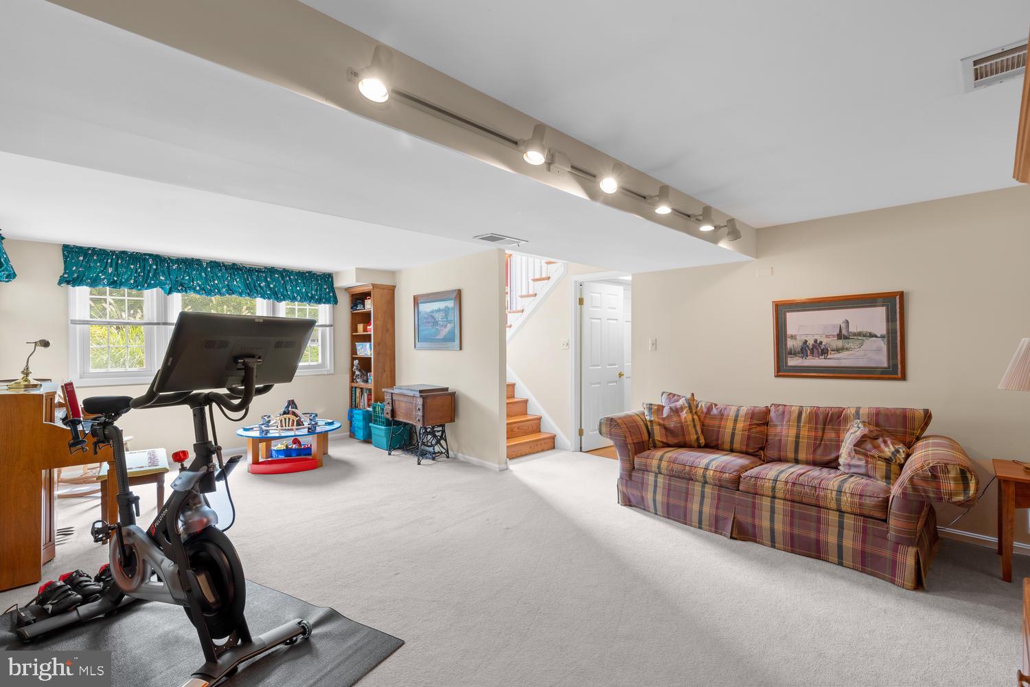 OLNEY ACRES - Residential