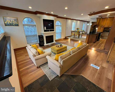 719 FARRAGUT PLACE NE WASHINGTON DC 20017