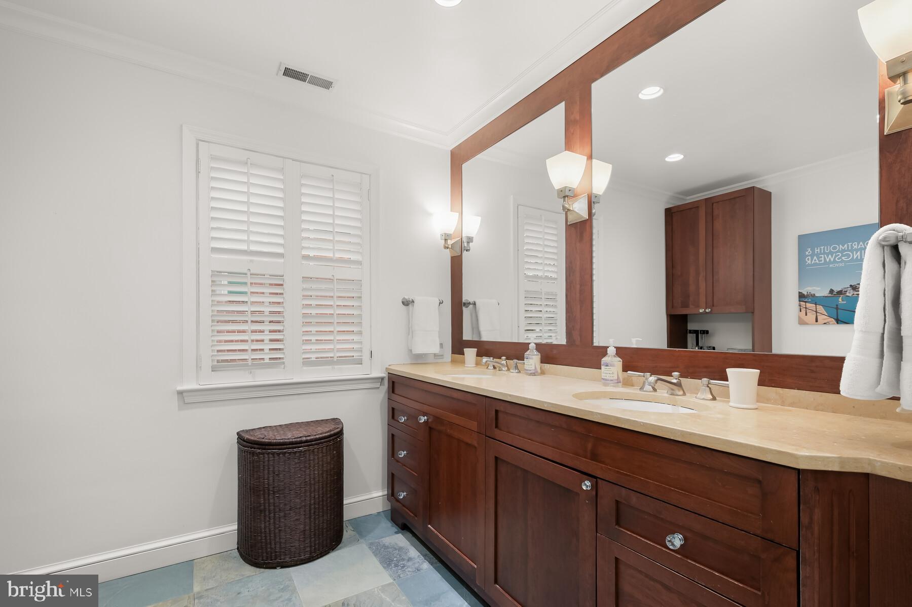 WESTWOOD - Residential