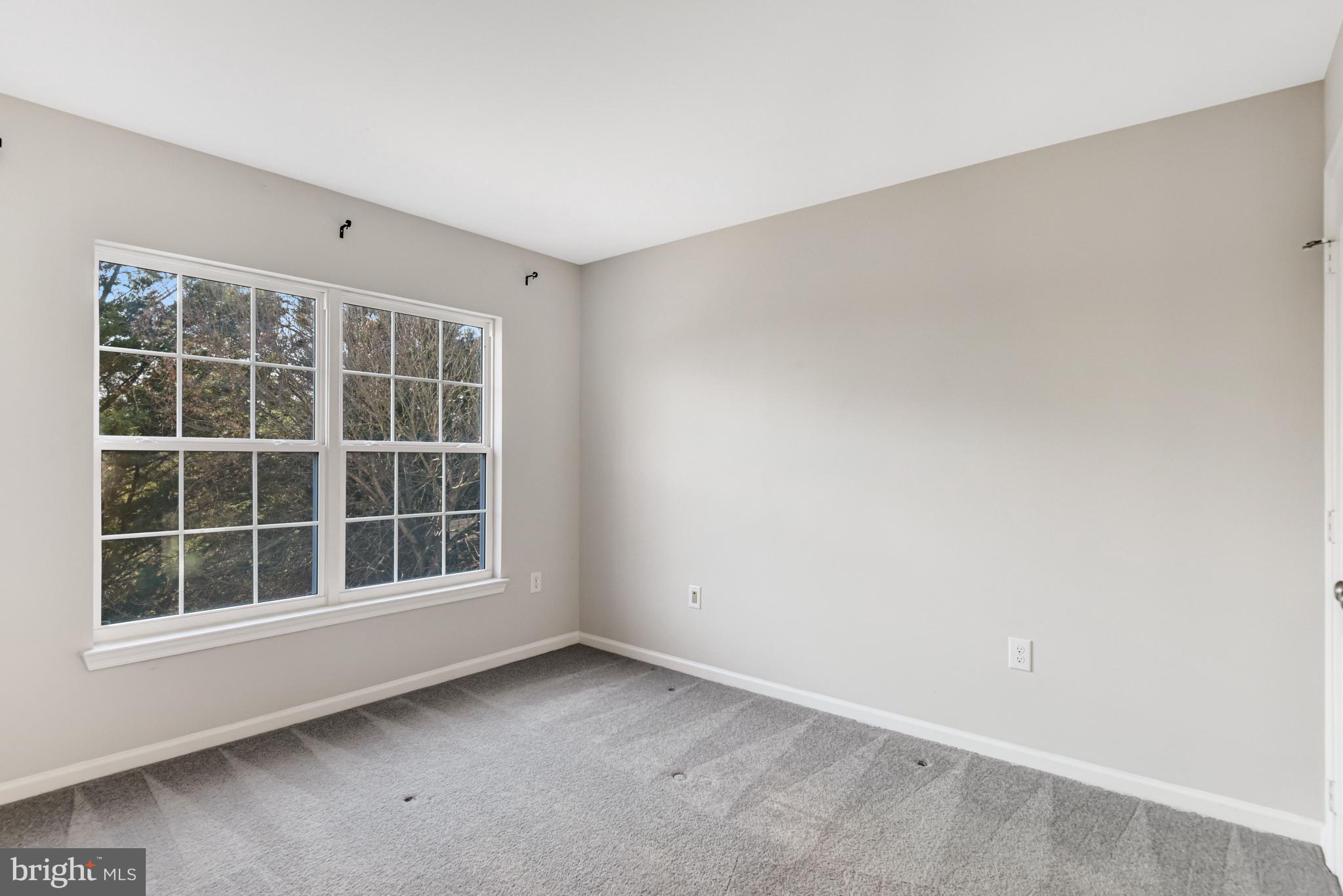 VIRGINIA OAKS - Residential