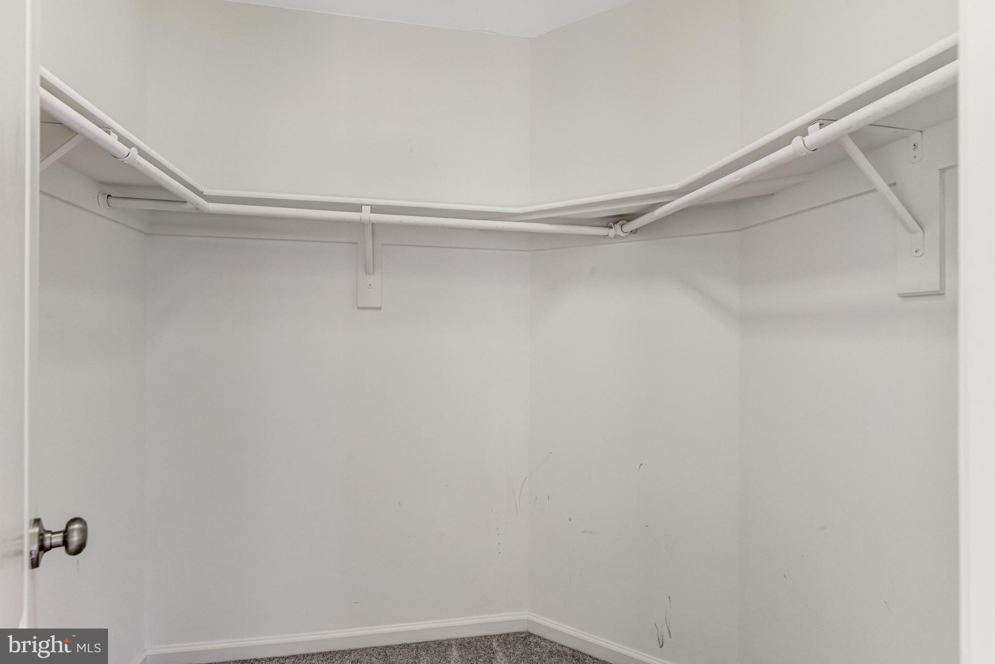 VIRGINIA OAKS - Residential