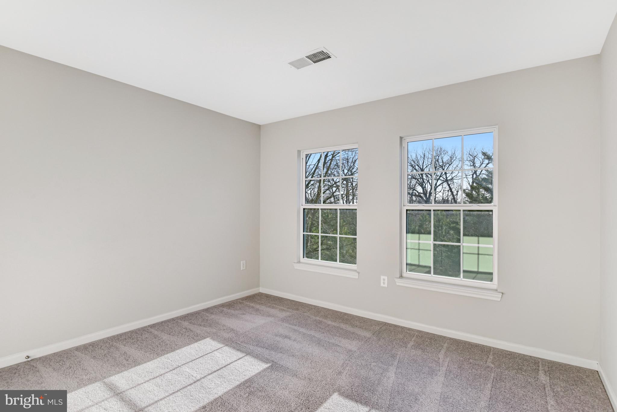 VIRGINIA OAKS - Residential