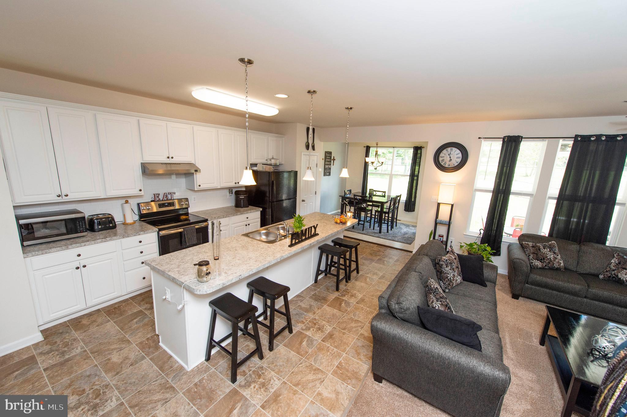 WELLSPRING HILLS - Residential