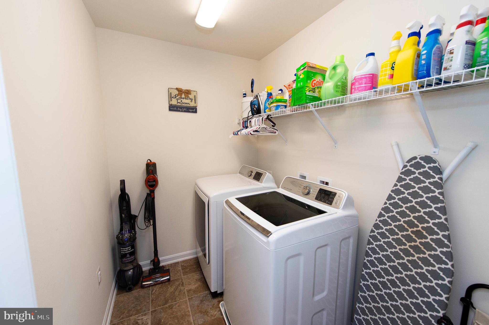 WELLSPRING HILLS - Residential