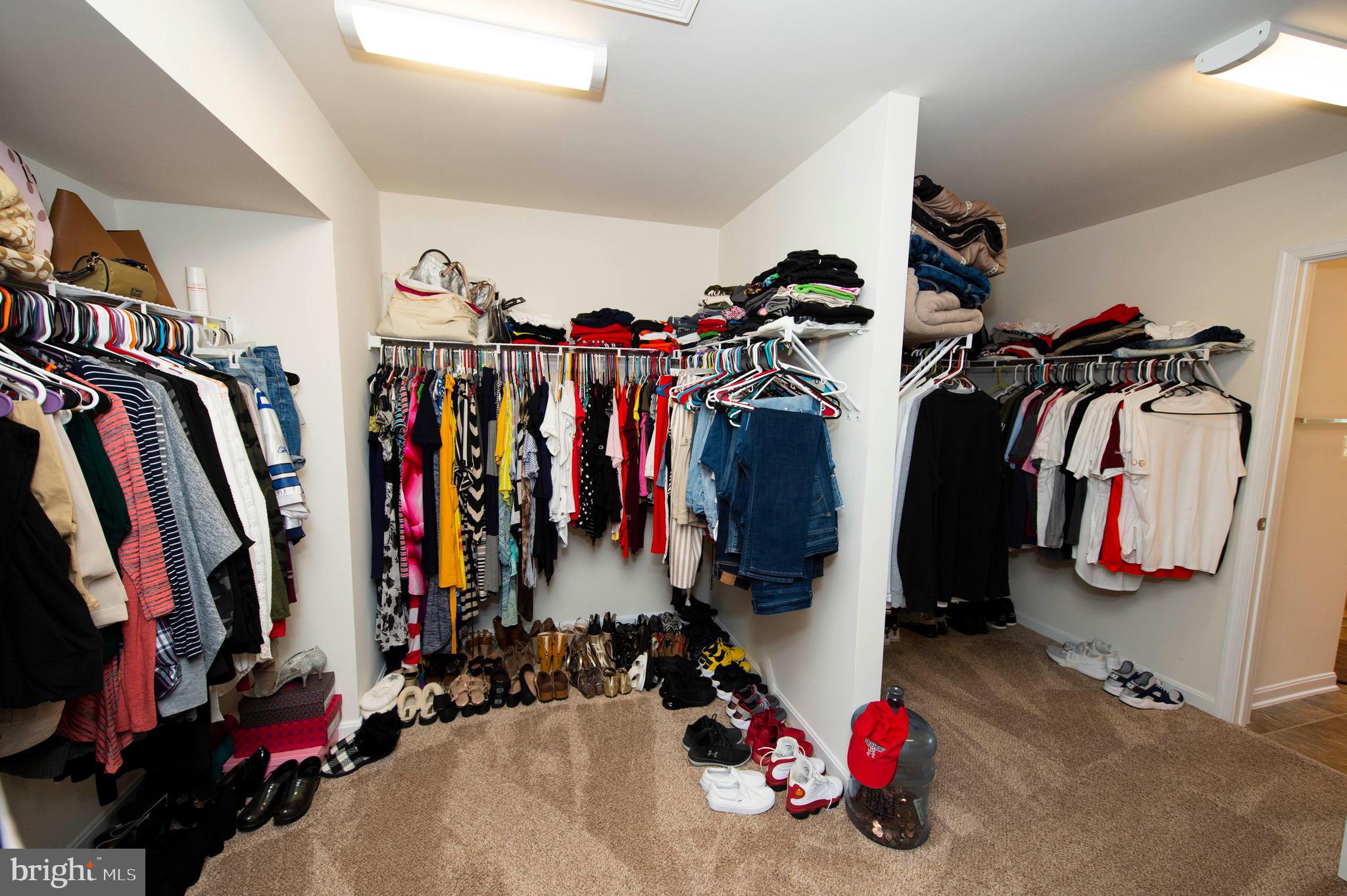 WELLSPRING HILLS - Residential