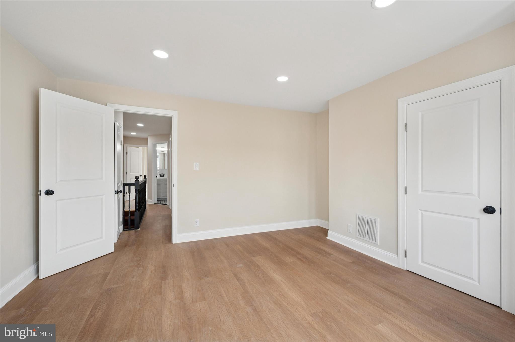 COBBS CREEK - Residential