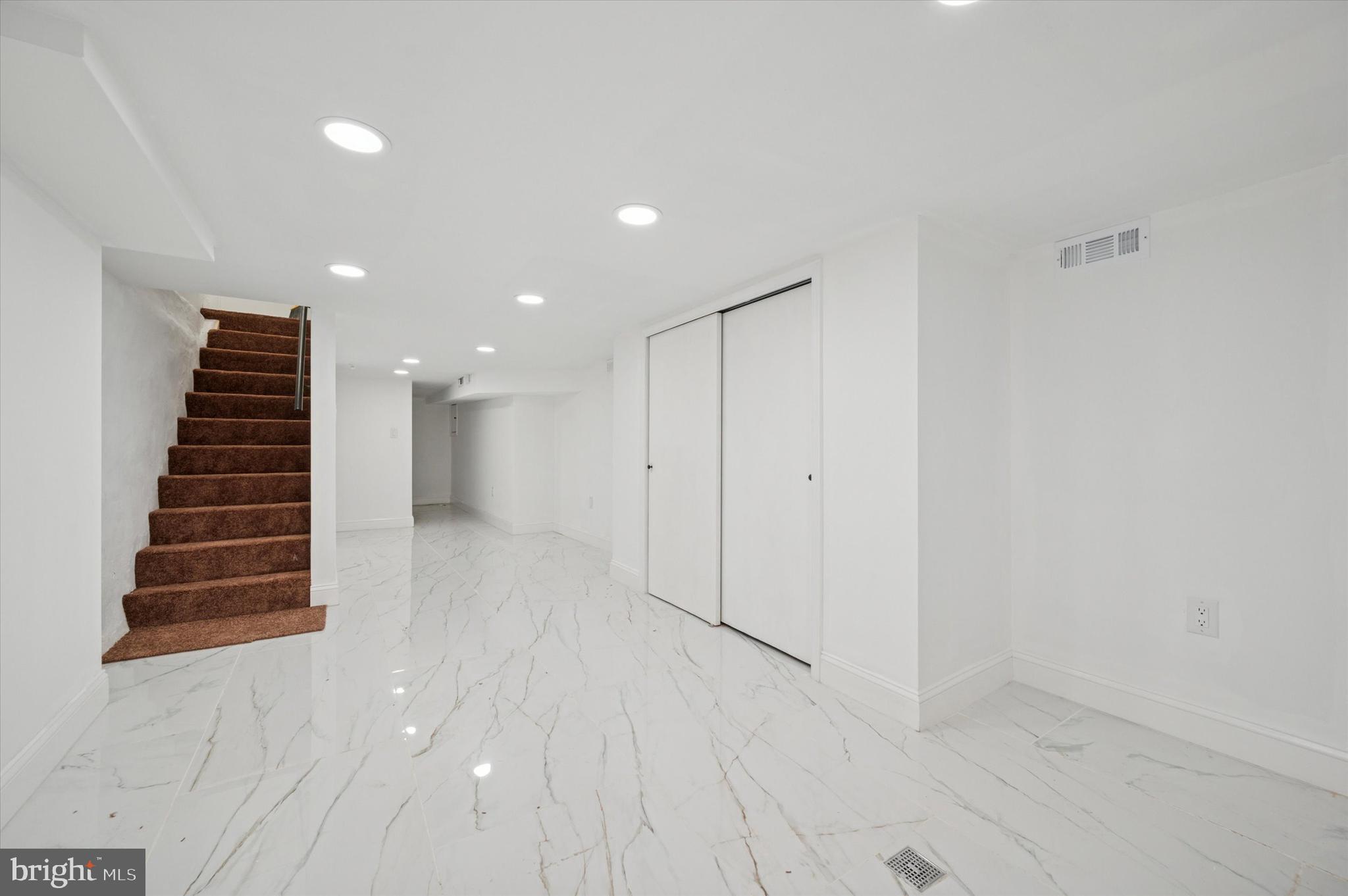 COBBS CREEK - Residential