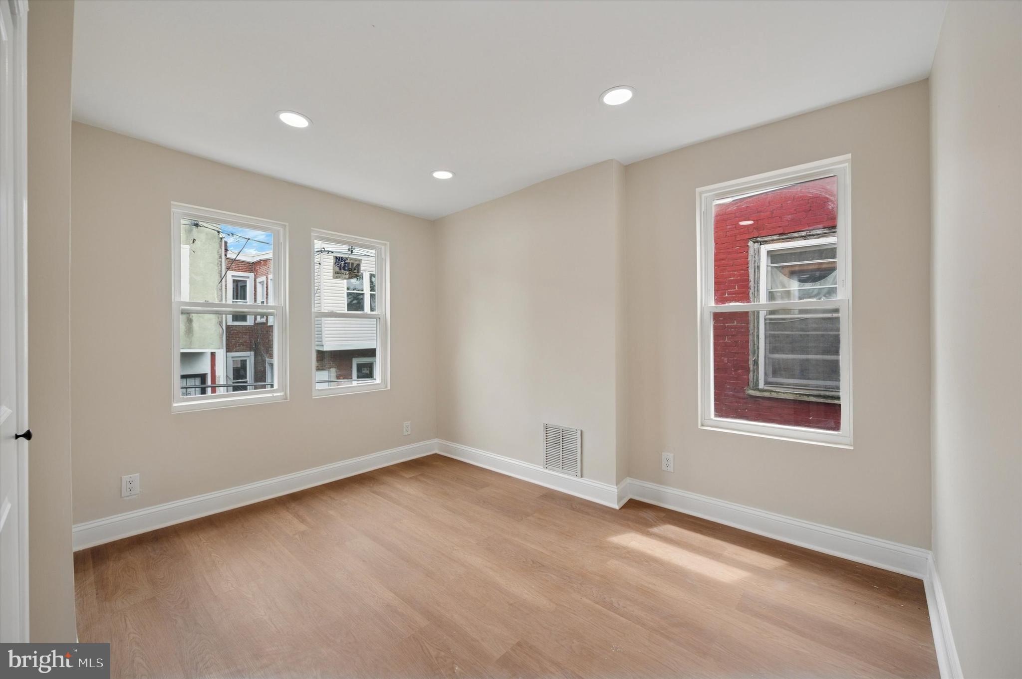 COBBS CREEK - Residential