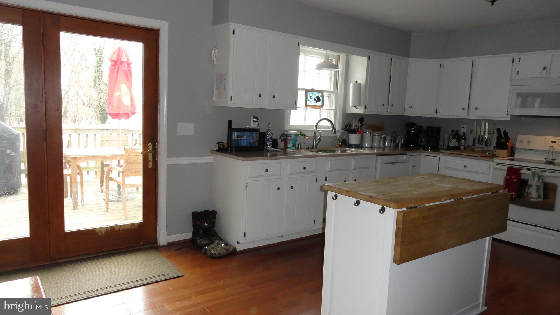 HILLWOOD ESTATES - Residential