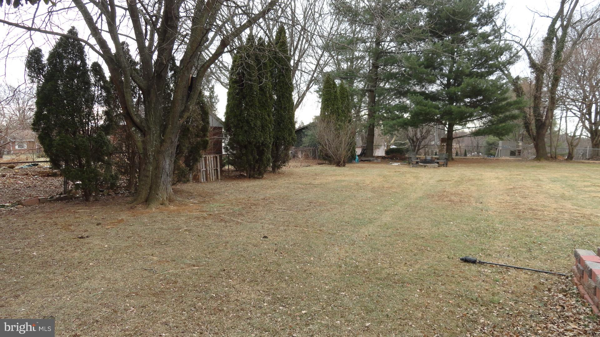 HILLWOOD ESTATES - Residential