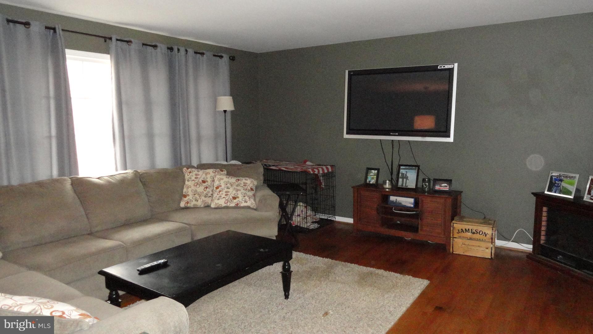 HILLWOOD ESTATES - Residential