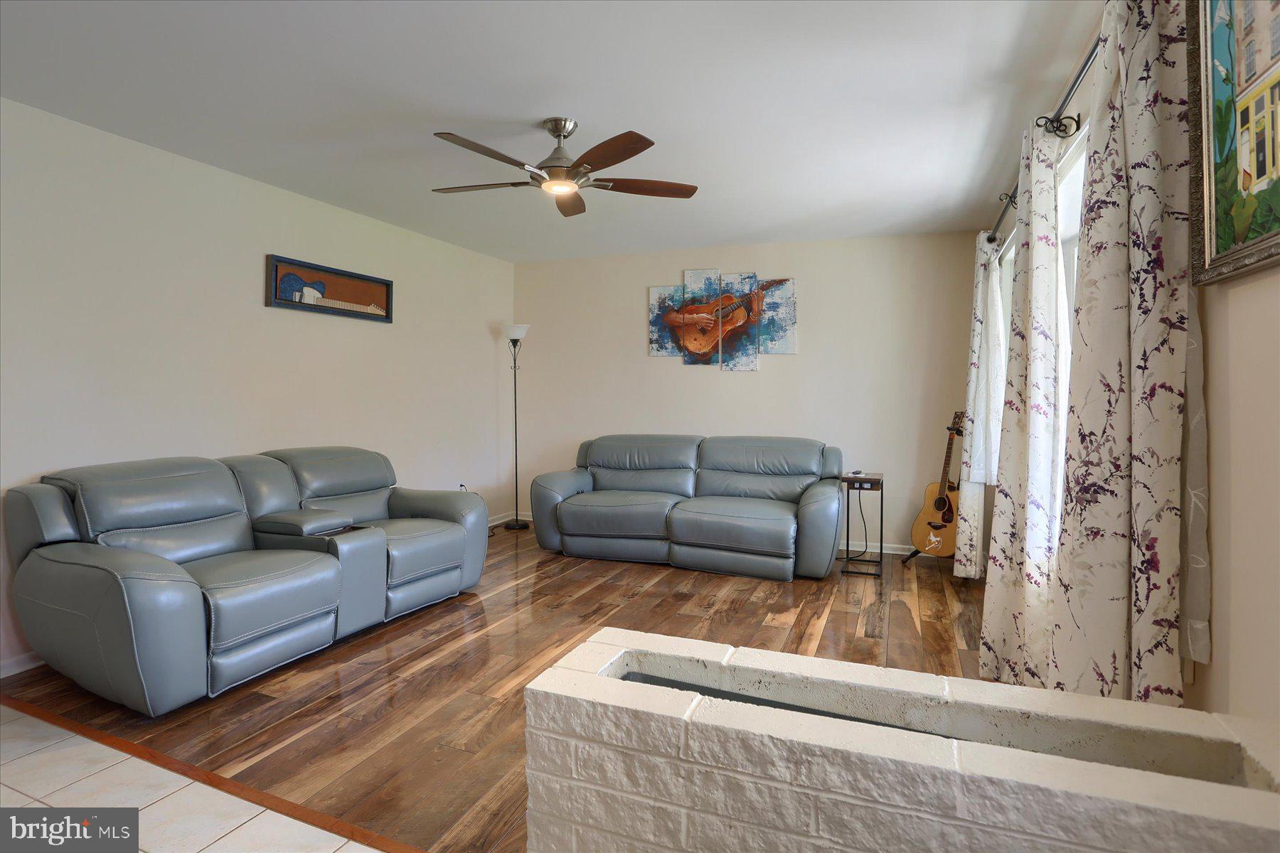 SKYLINE VIEW - Residential