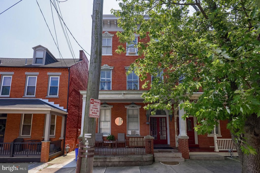 Photo of 146 E Lemon Street, LANCASTER, PA 17602 (MLS # PALA2074378)