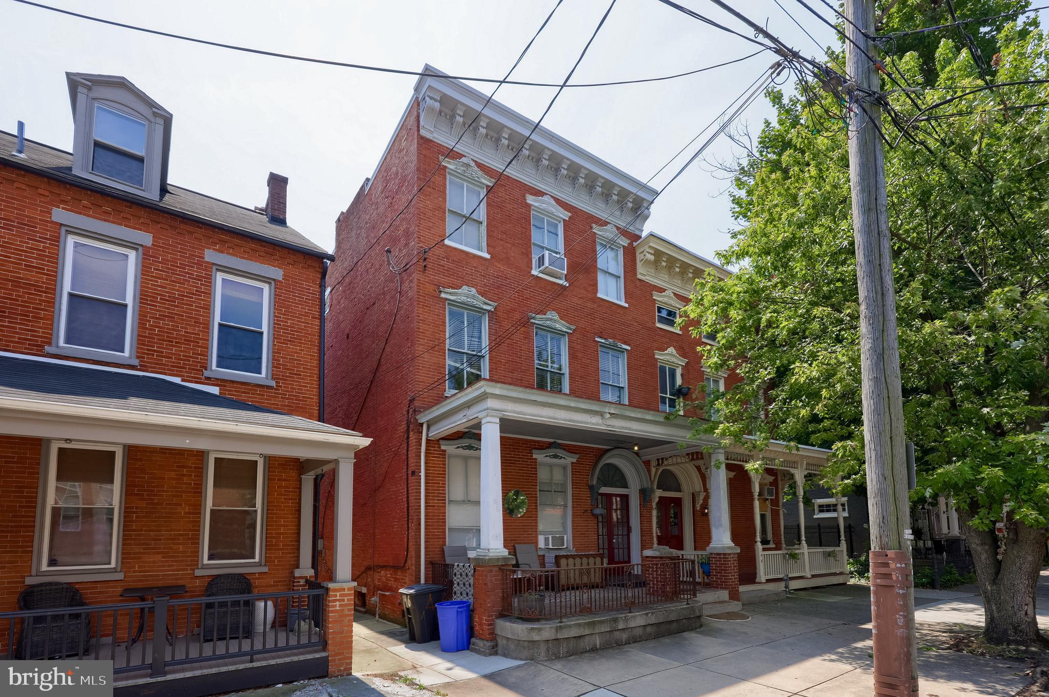 146 E LEMON STREET