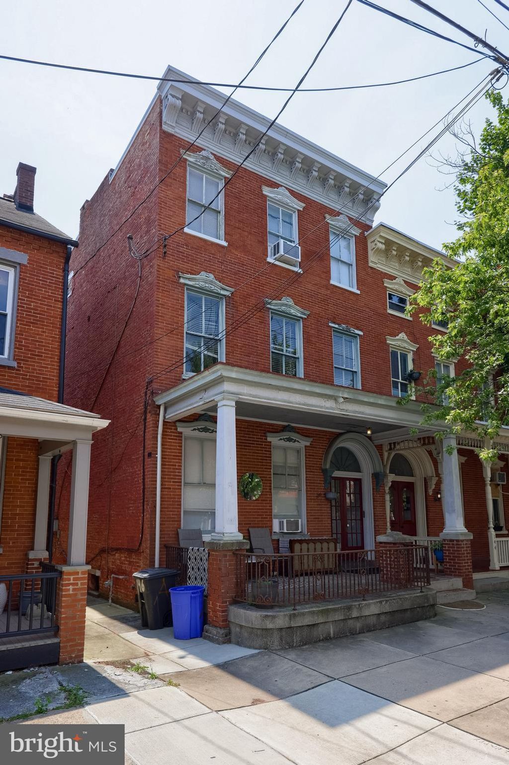 Photo of 146 E Lemon Street, LANCASTER, PA 17602 (MLS # PALA2074378)