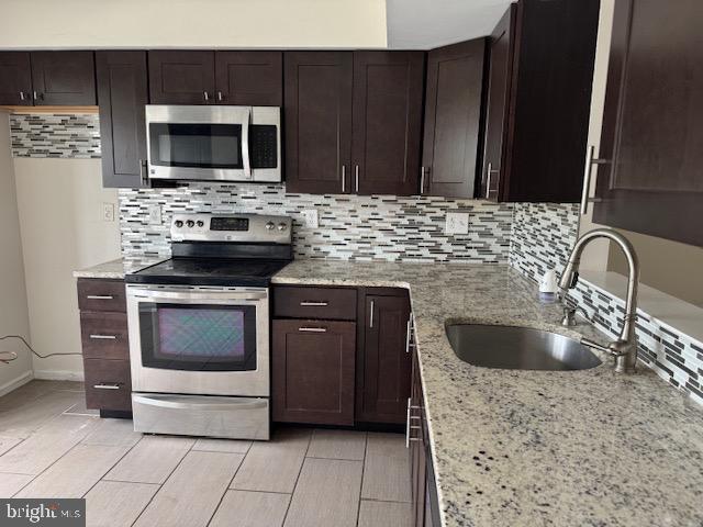 STONEY BEACH - Residential