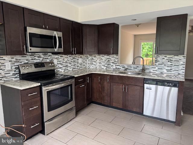 STONEY BEACH - Residential