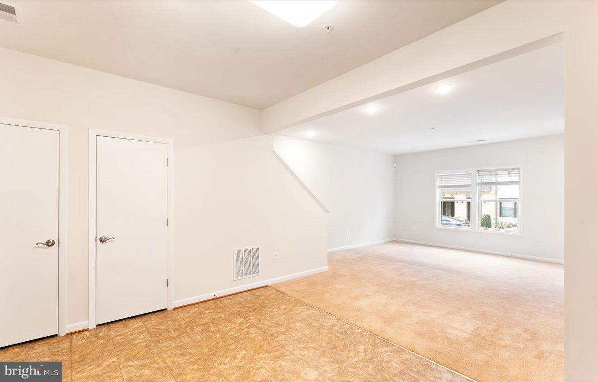 ONE LOUDOUN - Residential Lease