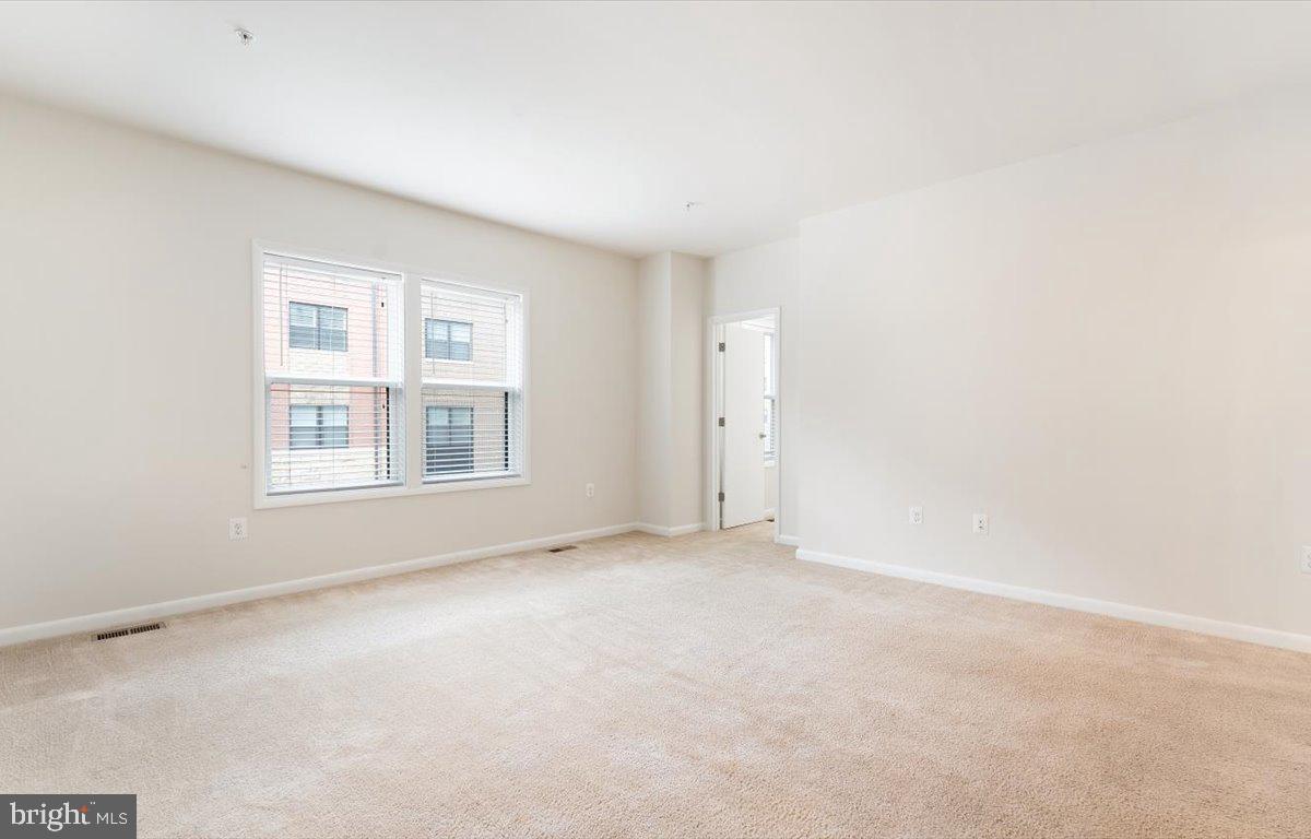 ONE LOUDOUN - Residential Lease