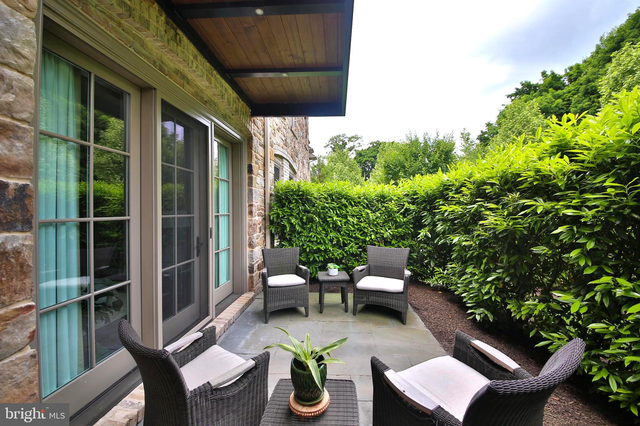 TOWNS EDGE - Residential