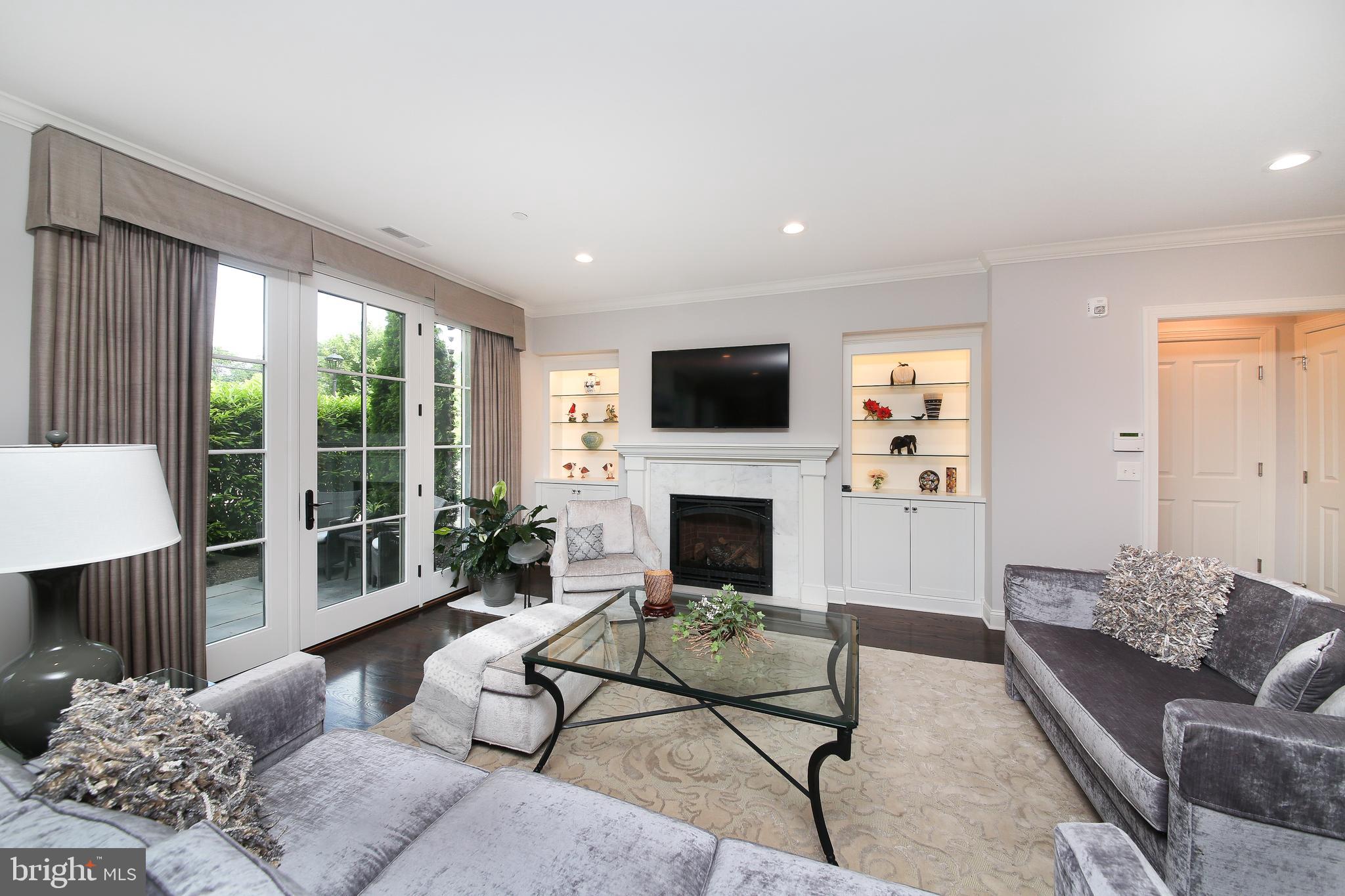 TOWNS EDGE - Residential