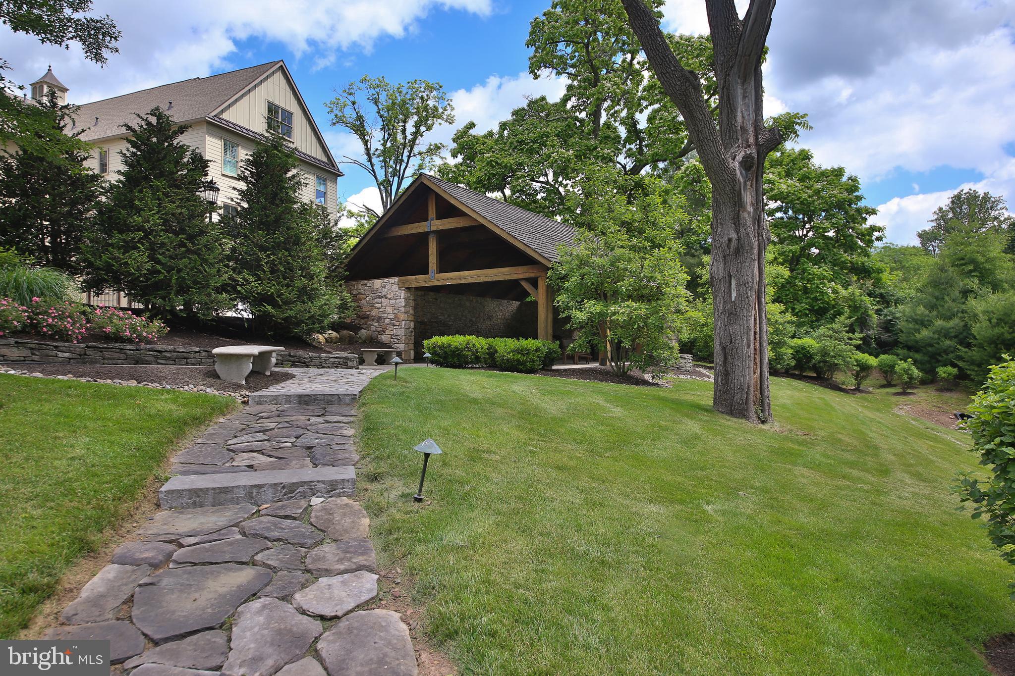 TOWNS EDGE - Residential