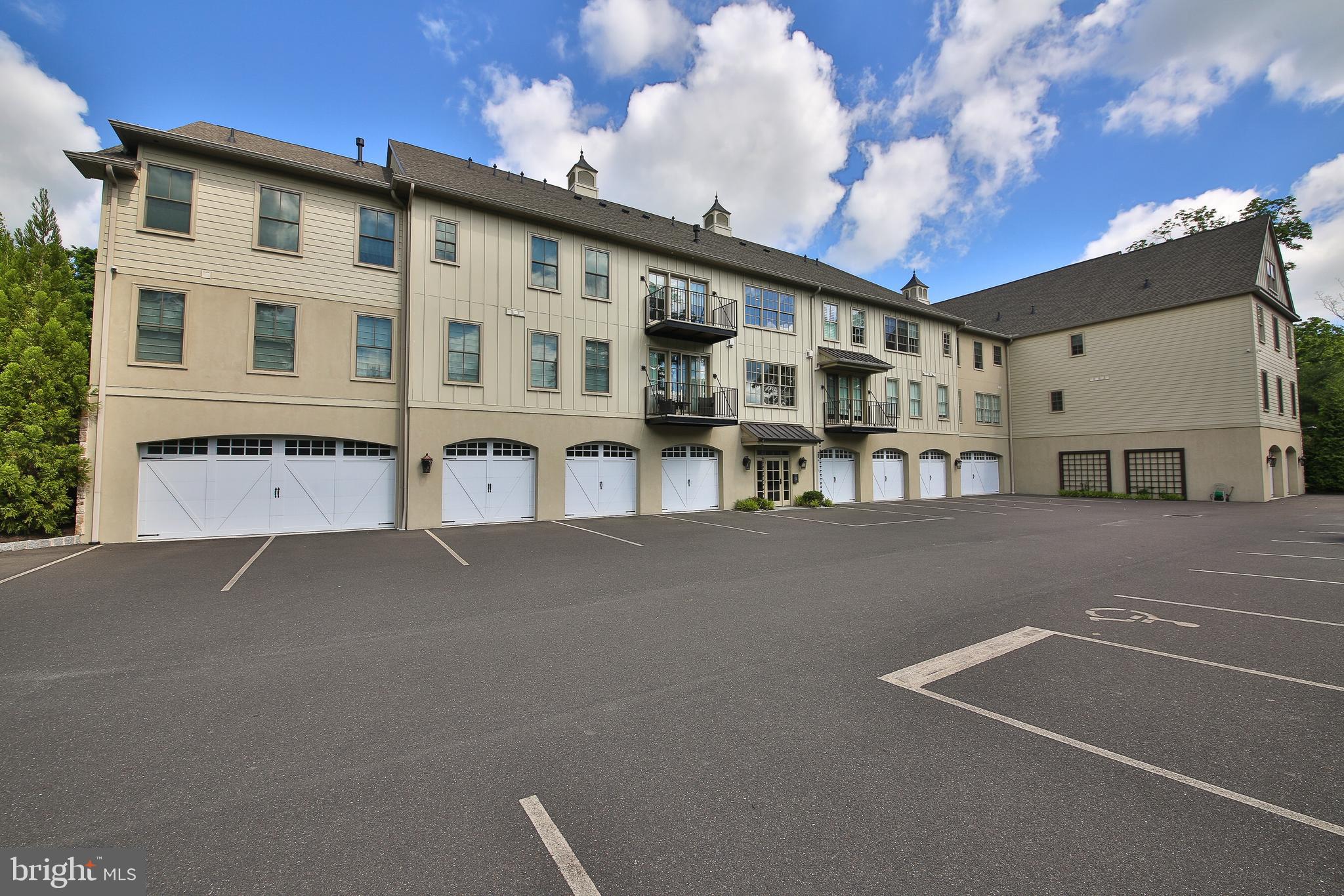 TOWNS EDGE - Residential