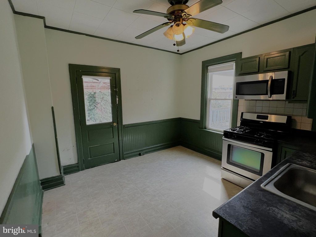 Photo of 526 Park Avenue, Lancaster, PA 17602 (MLS # PALA2056950)