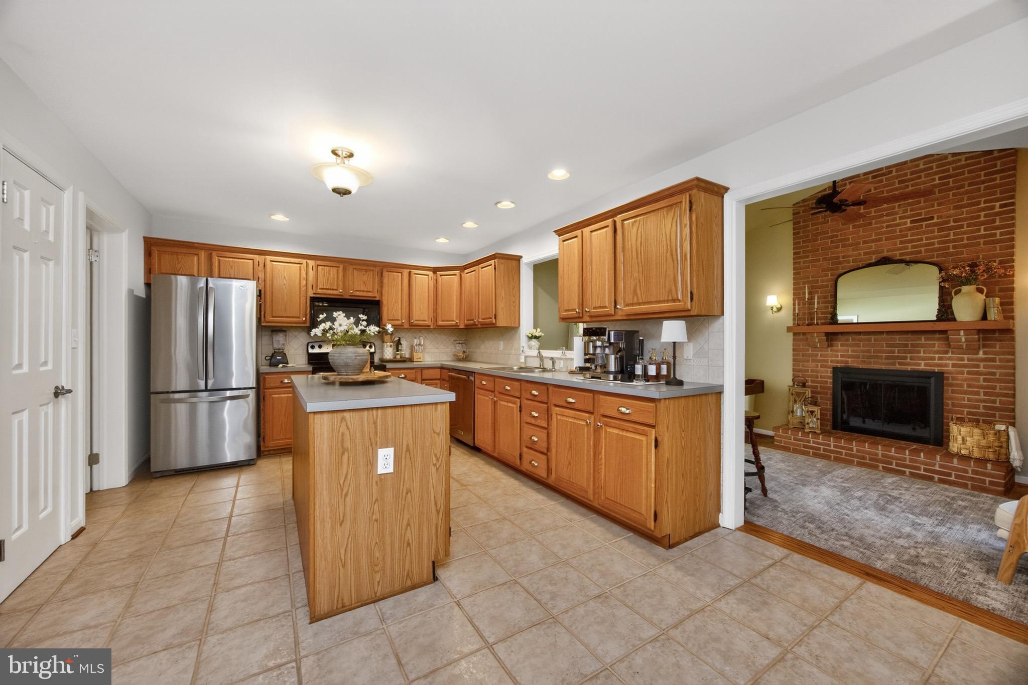 PENNINGTONVILLE MEADOWS - Residential