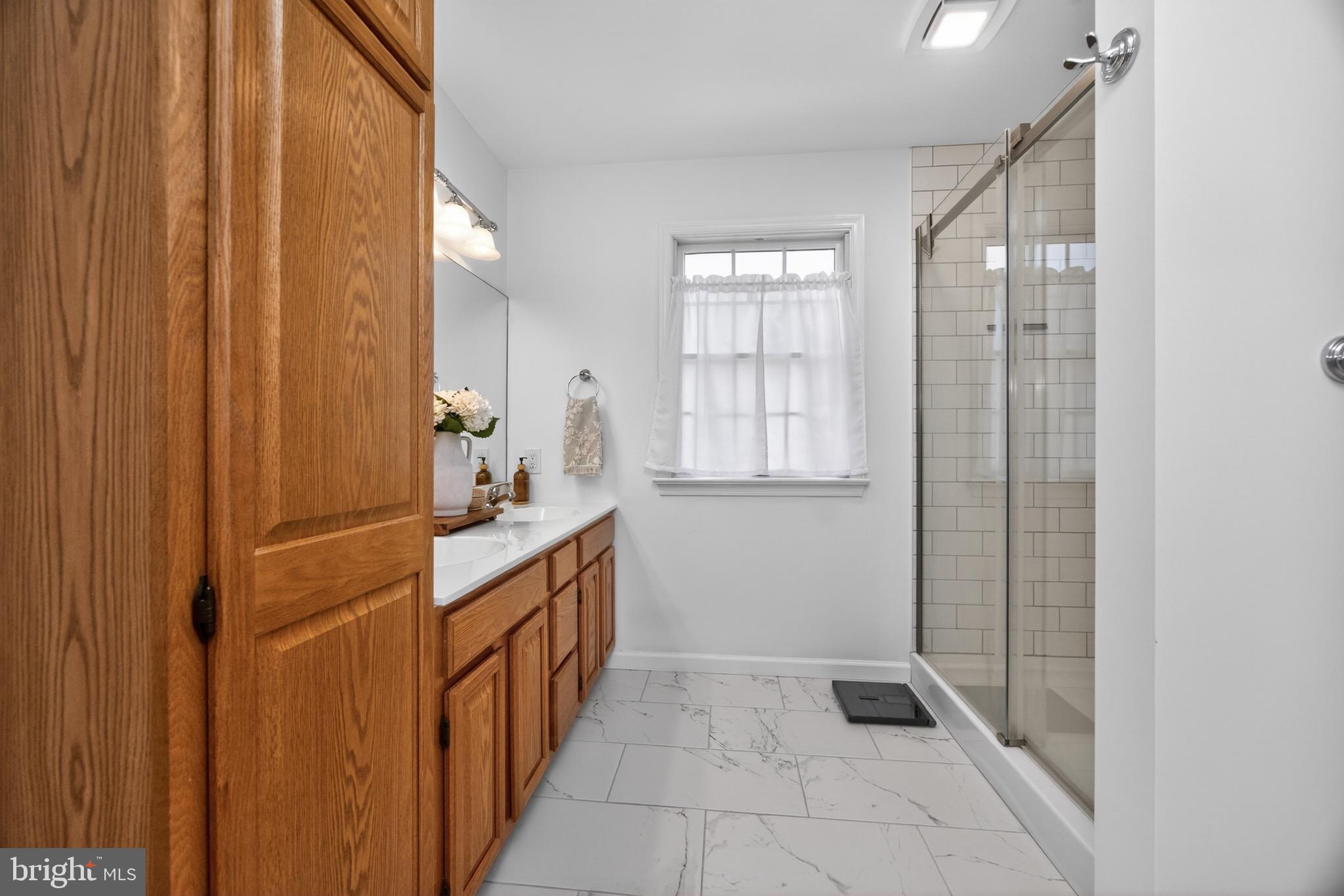 PENNINGTONVILLE MEADOWS - Residential