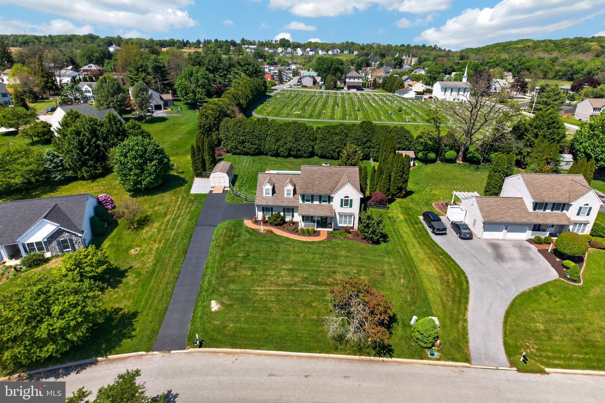 PENNINGTONVILLE MEADOWS - Residential