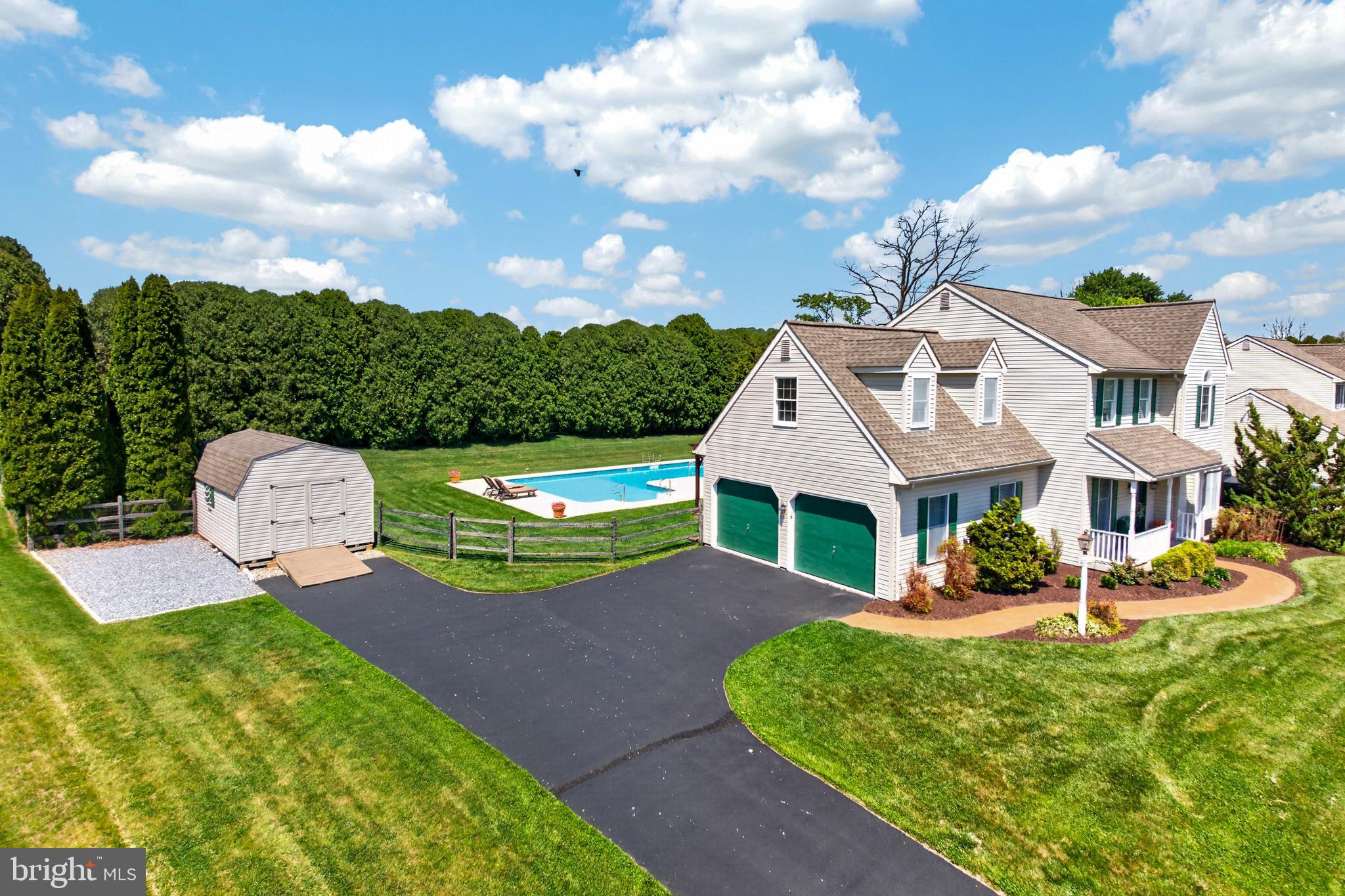 PENNINGTONVILLE MEADOWS - Residential