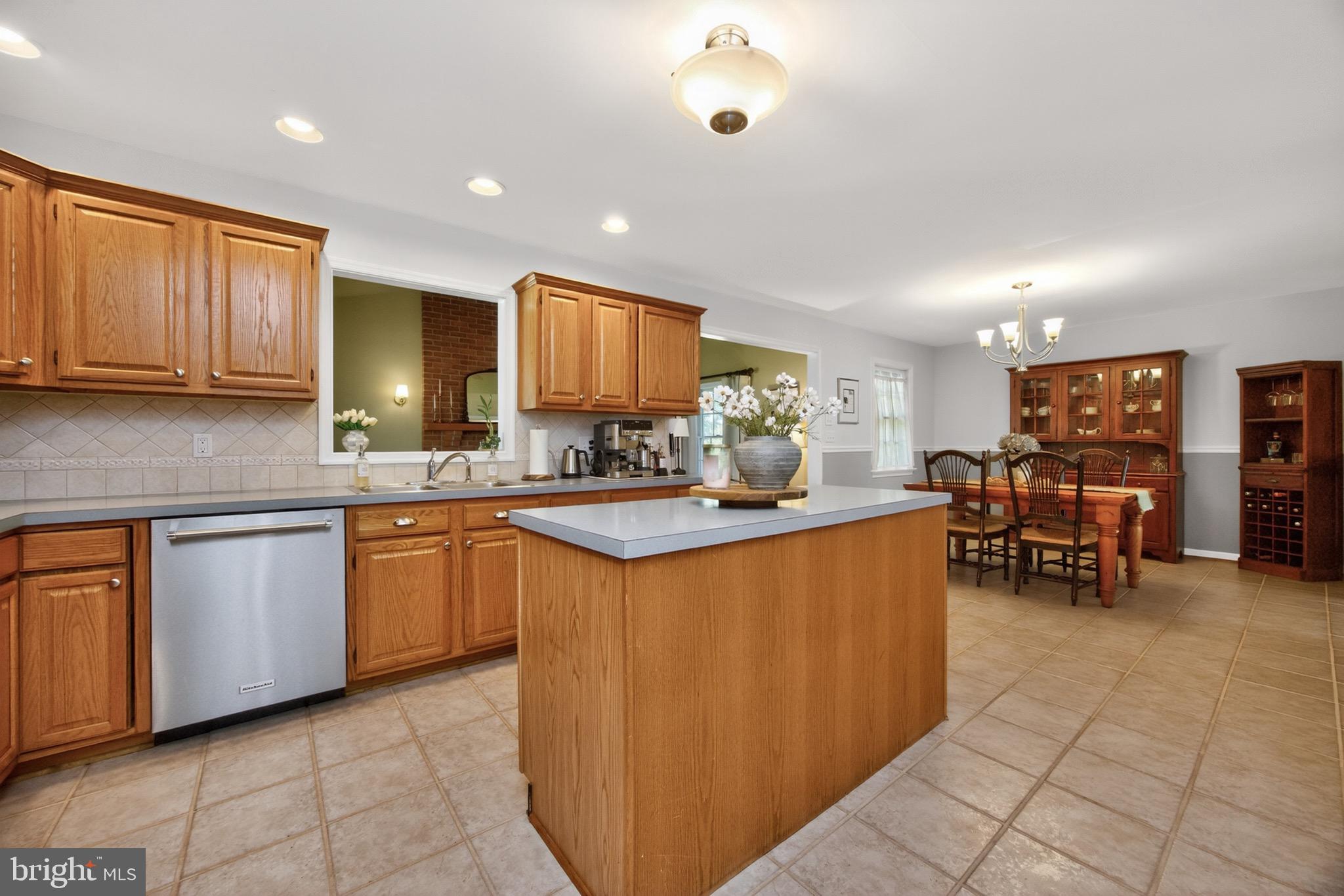 PENNINGTONVILLE MEADOWS - Residential