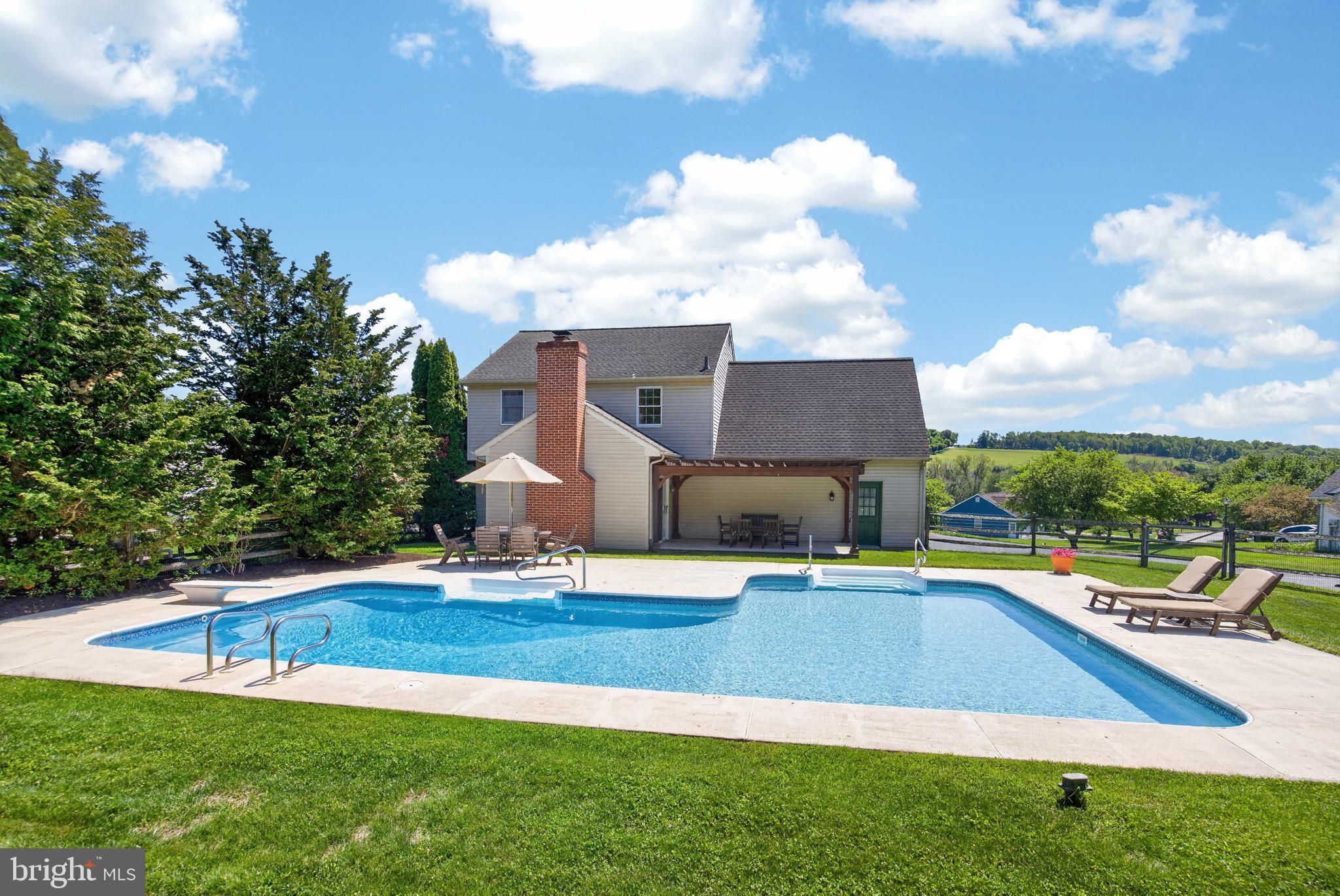 PENNINGTONVILLE MEADOWS - Residential