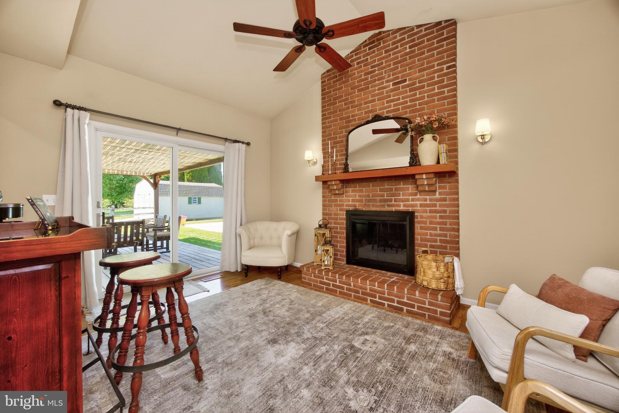 PENNINGTONVILLE MEADOWS - Residential