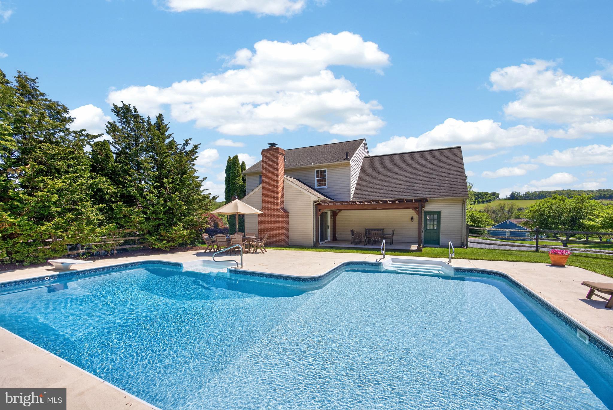 PENNINGTONVILLE MEADOWS - Residential