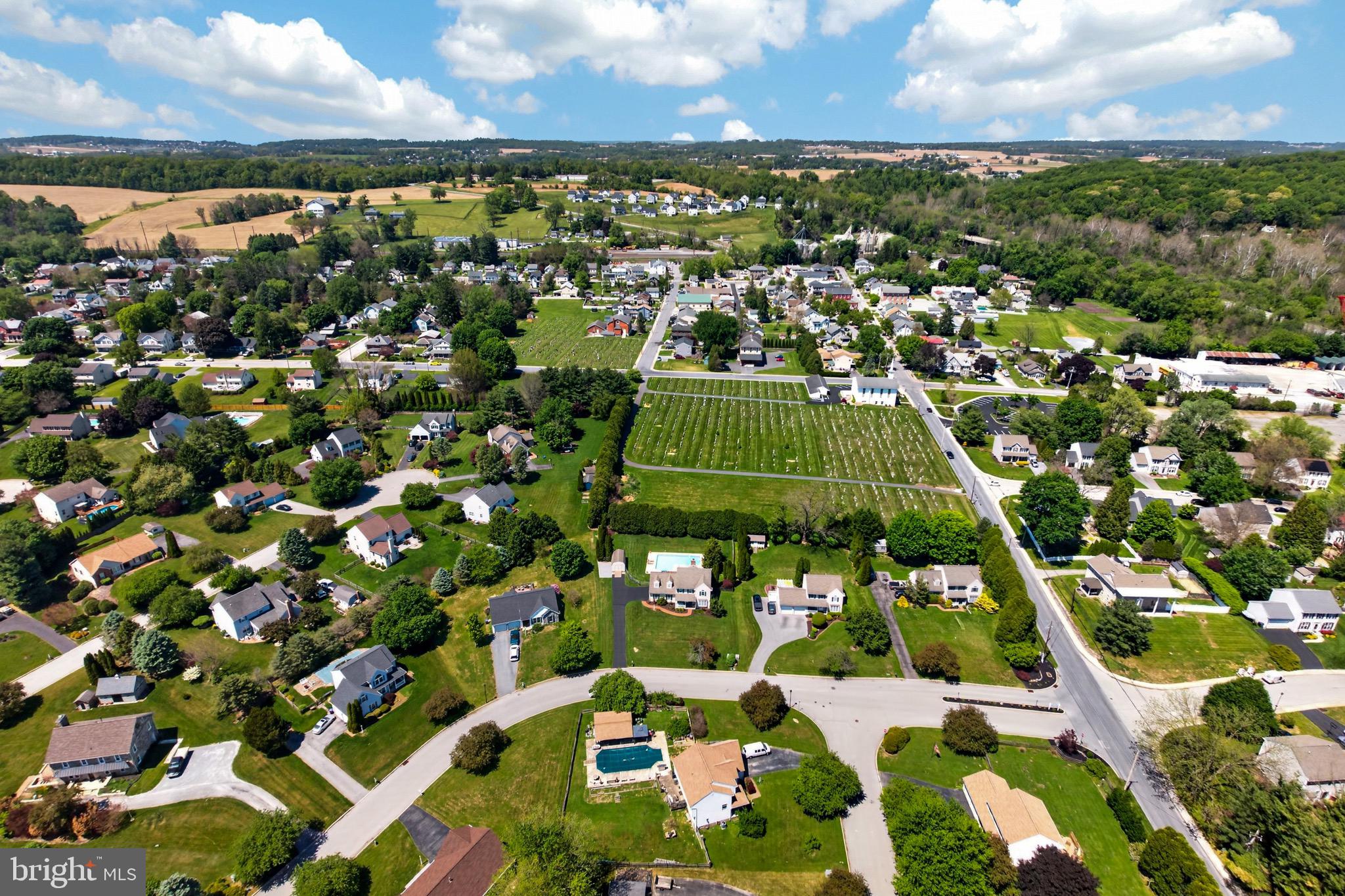 PENNINGTONVILLE MEADOWS - Residential