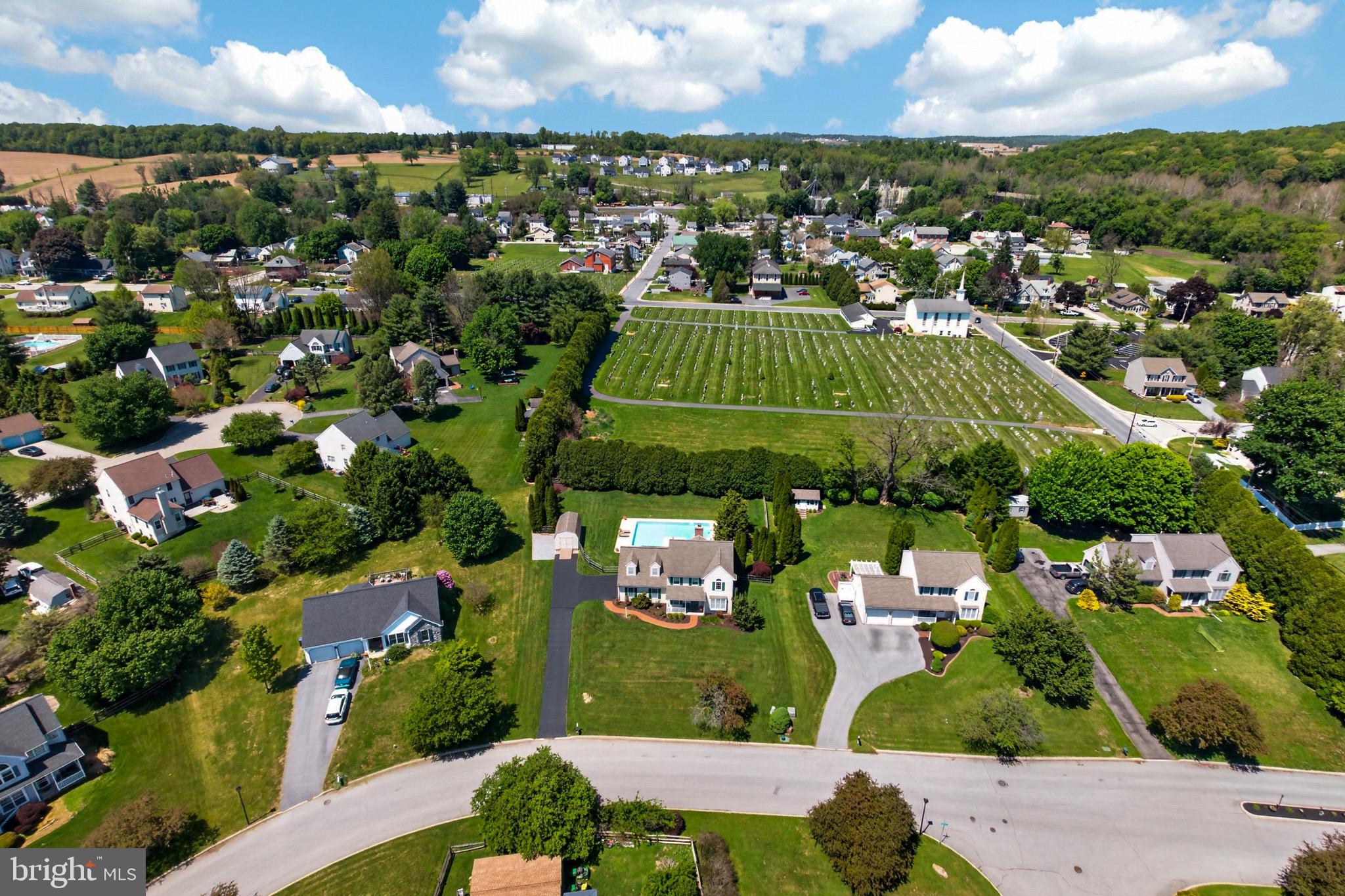 PENNINGTONVILLE MEADOWS - Residential