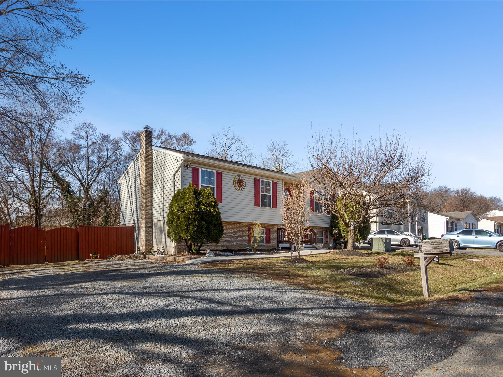 HAMPTON CHASE - Residential