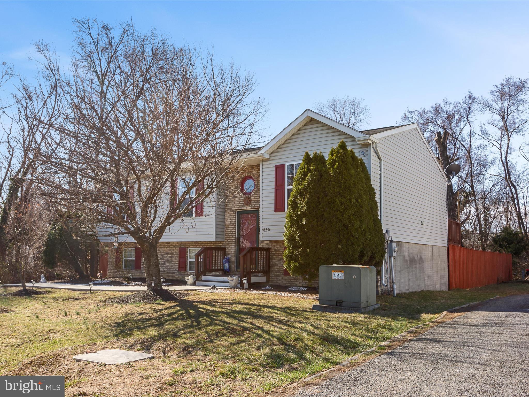 HAMPTON CHASE - Residential