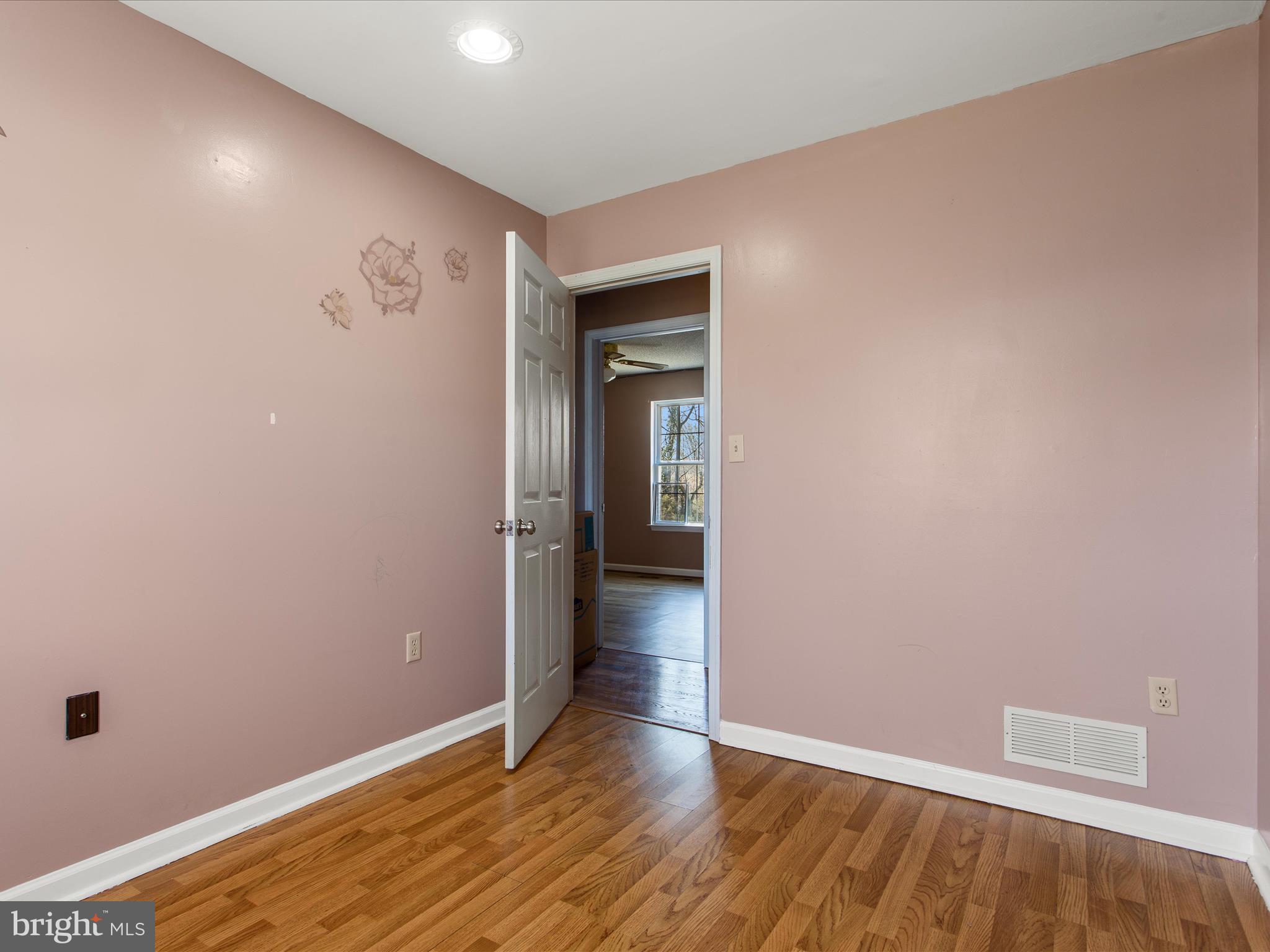 HAMPTON CHASE - Residential