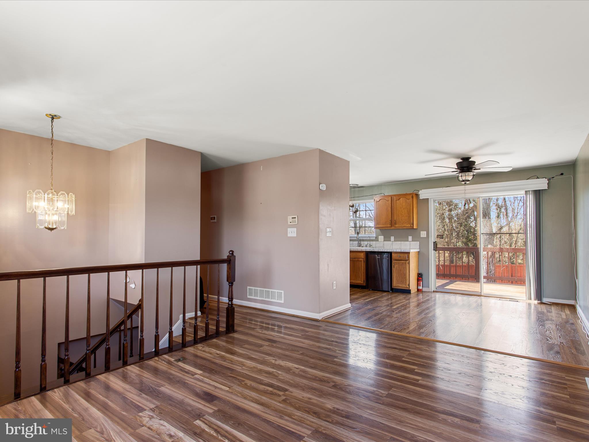 HAMPTON CHASE - Residential