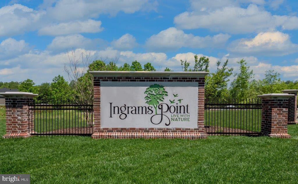 INGRAMS POINT - Land
