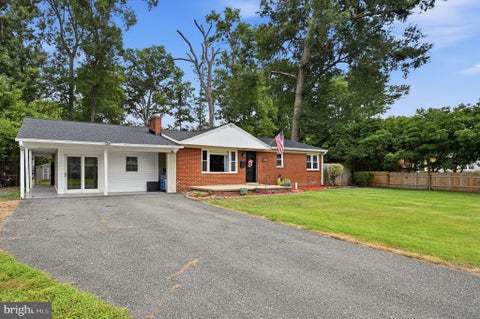 Photo of 7907 Martha Washington Street, ALEXANDRIA, VA 22309 (MLS # VAFX2326870)