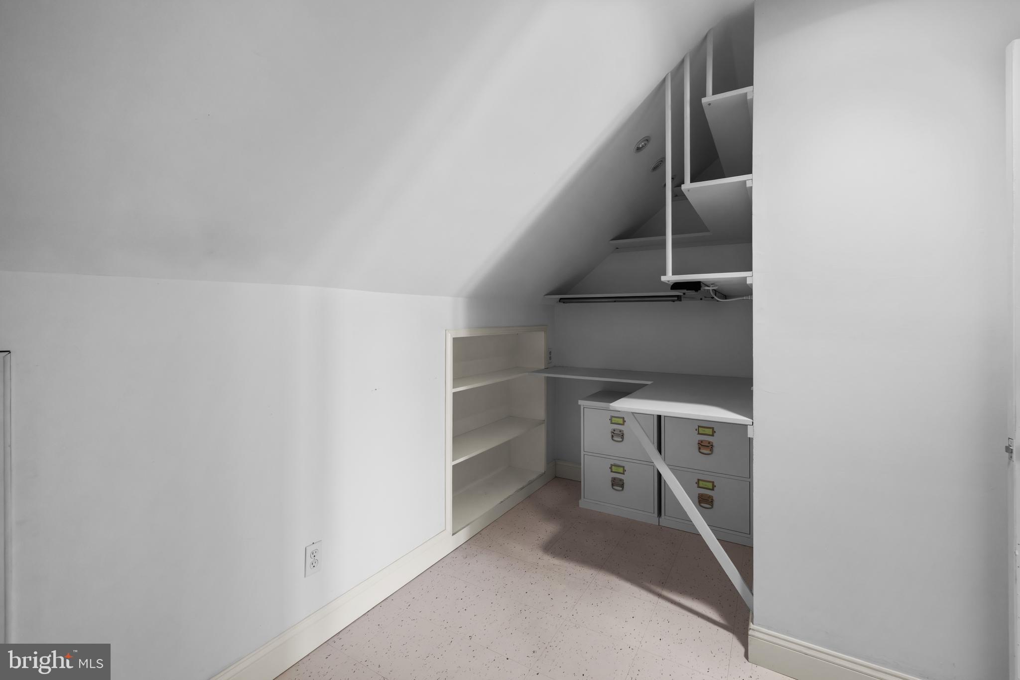 CHELSEA - Residential