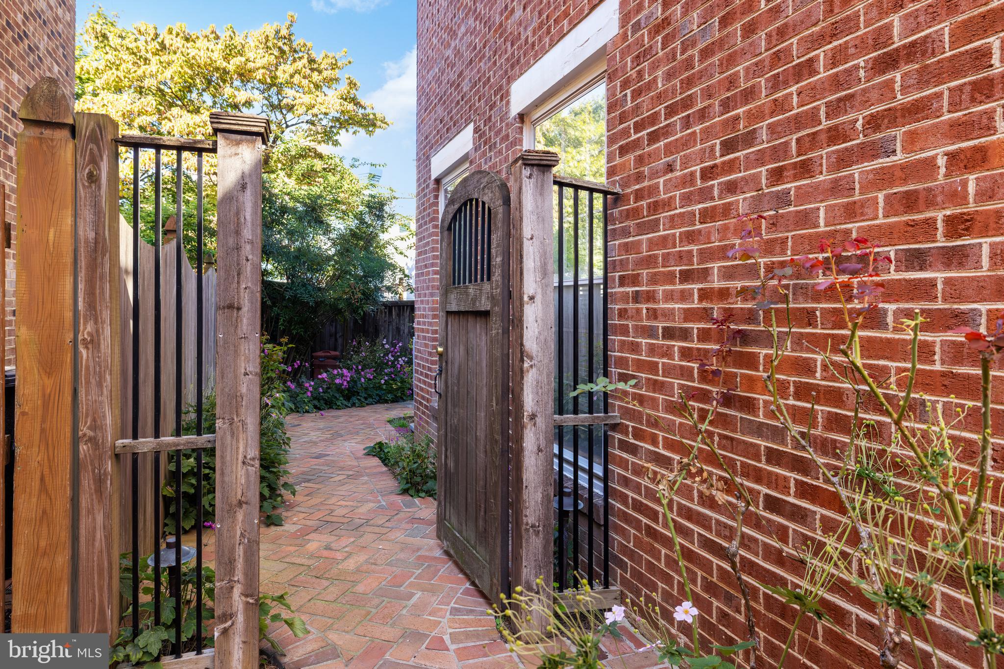 CHELSEA - Residential