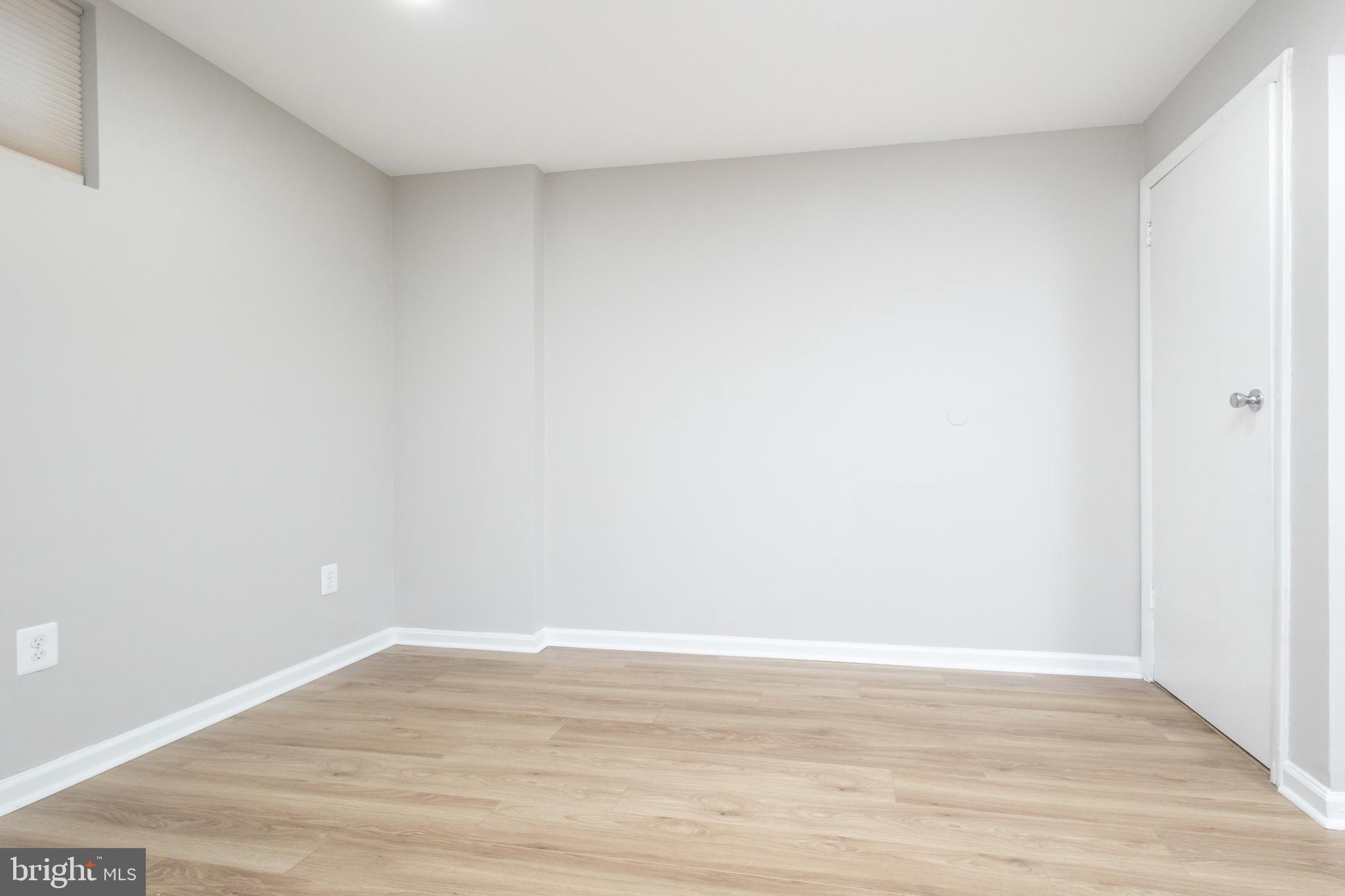 SARATOGA TOWNHOUSES - Residential