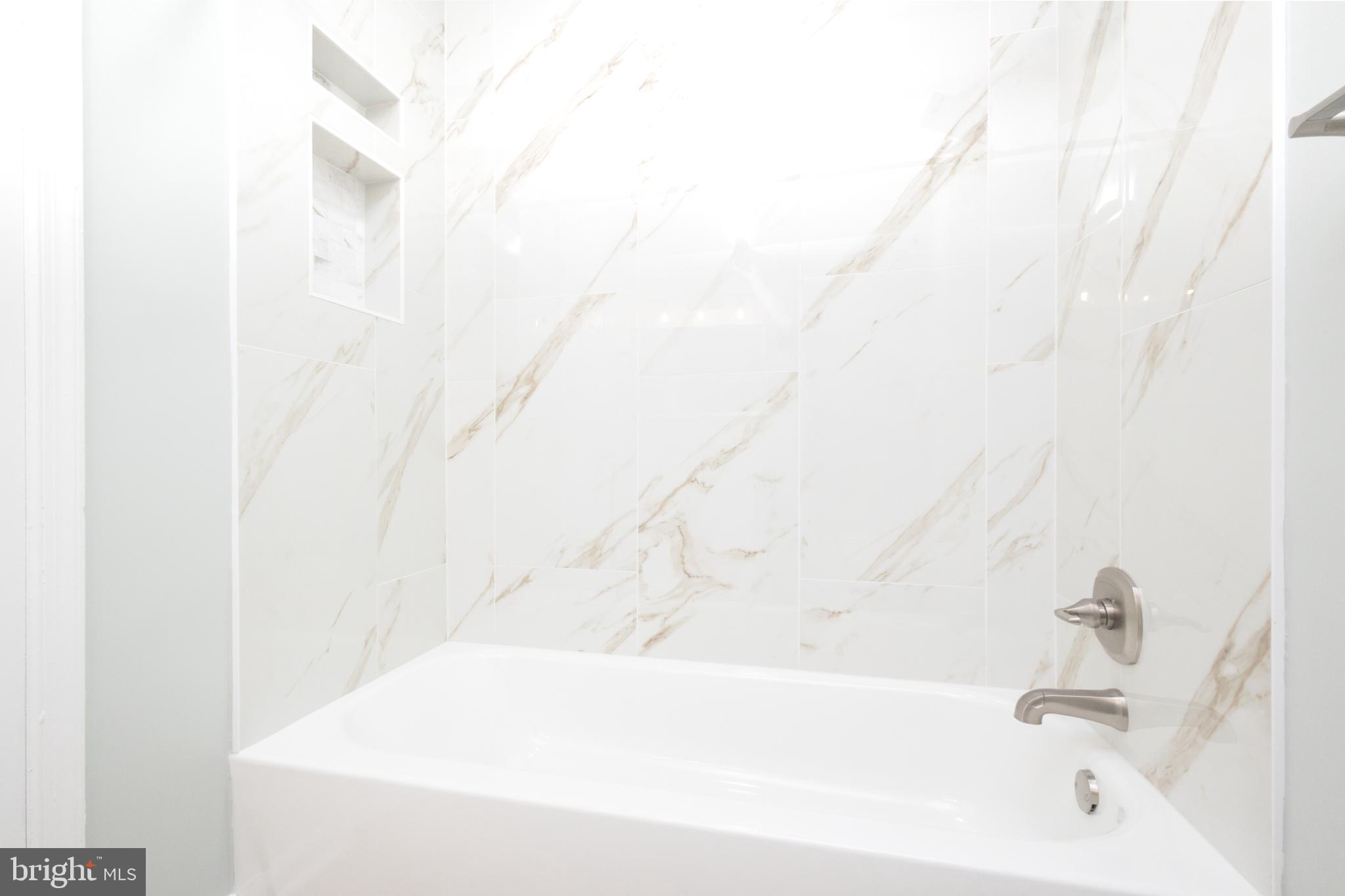 SARATOGA TOWNHOUSES - Residential