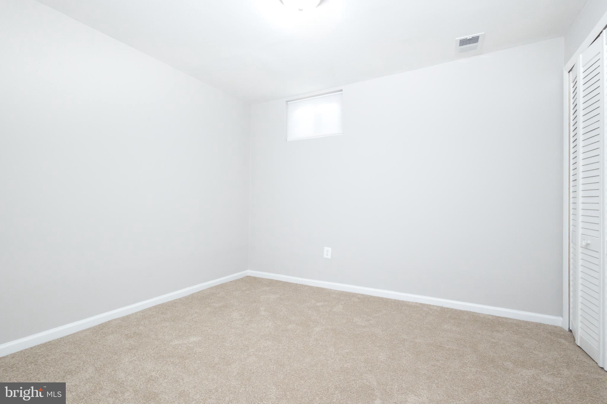 SARATOGA TOWNHOUSES - Residential