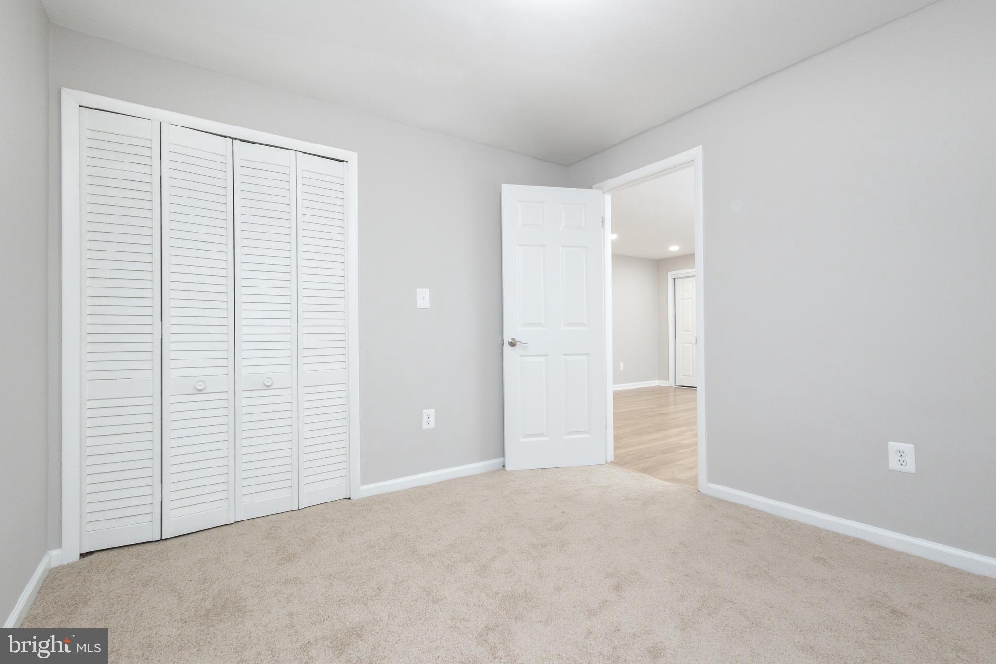 SARATOGA TOWNHOUSES - Residential